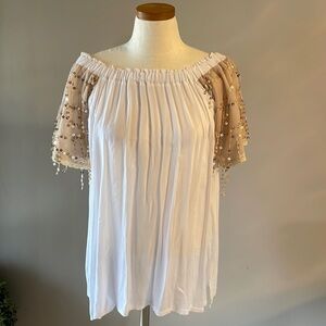 Off / on Shoulder woman’s top with netting / sequins statement sleeves NWT Sz M